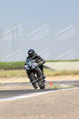 media/Aug-06-2023-TrackDaz (Sun) [[ac7f4f6367]]/B Group/wheelie bump/